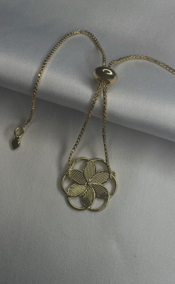 Pulseira Gravatinha  Flor Marília